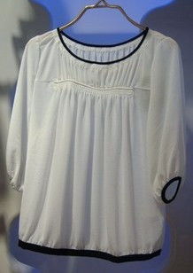 老店新开，品质传承 专柜正品O LY、V Moda、欧力羽绒服批发零售